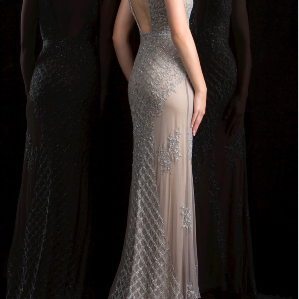 Dress - Picture 2 of 3